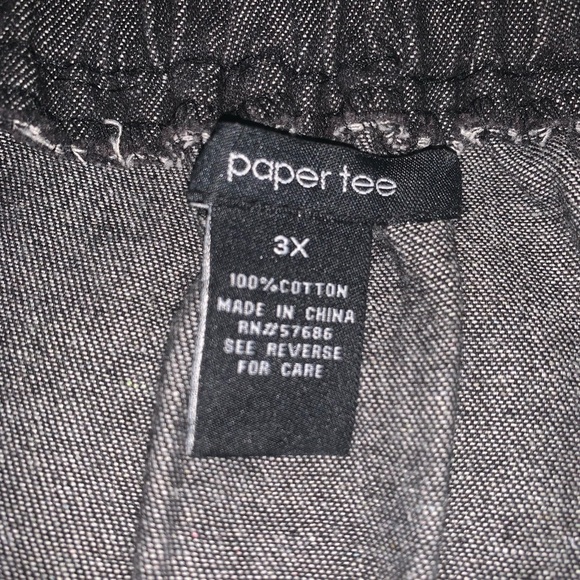 Plus size Paper Tee black denim Romper Size 3X. Never worn $25. - Picture 6 of 7